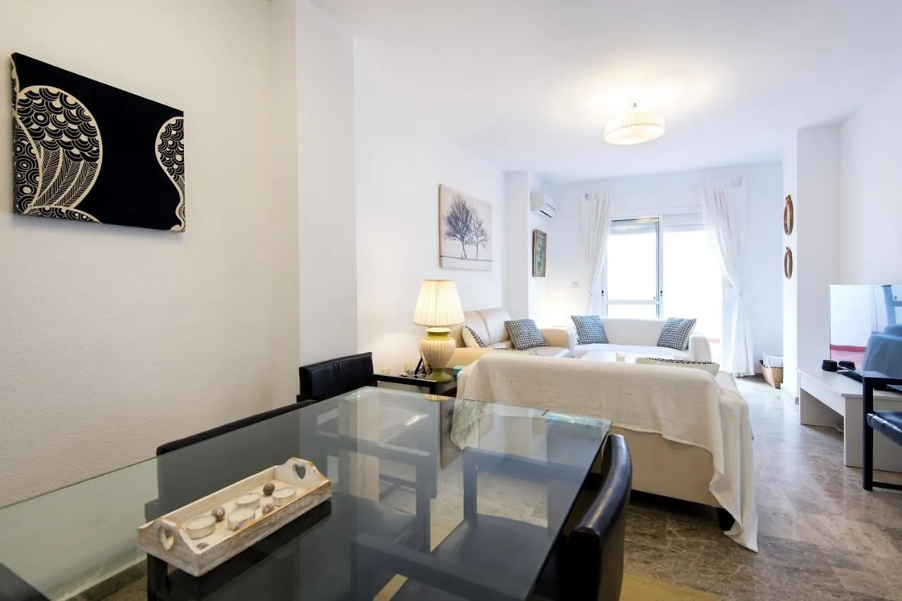 Center Location & Parking Free Apartment With Largeterrace & Bbq Malaga 0*,